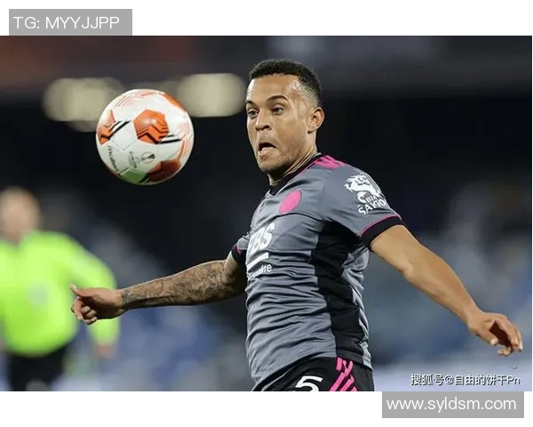 足球球星Instagram账号解析:背后的故事与粉丝互动揭秘 足球球星Instagram账号解析:背后的故事与粉丝互动揭秘